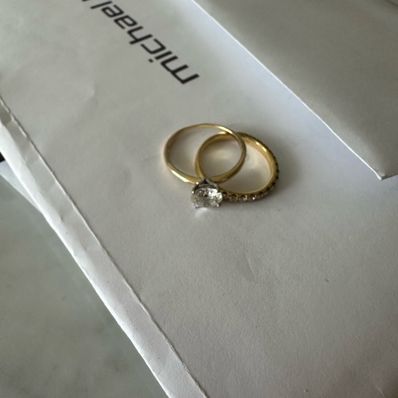 Michael Hill engagement ring set - Picture 6 of 7